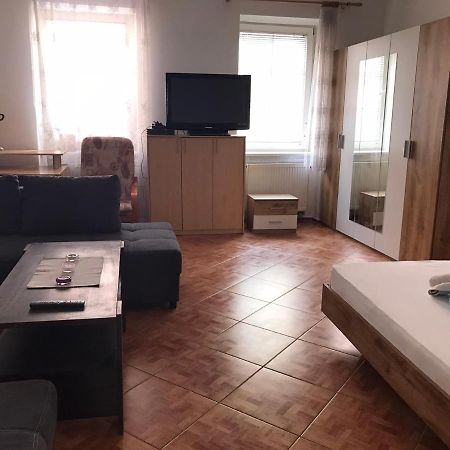 Dvacitka Apartment Ceske Budejovice Ngoại thất bức ảnh